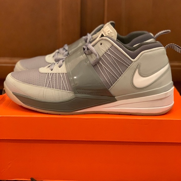 nike zoom revis